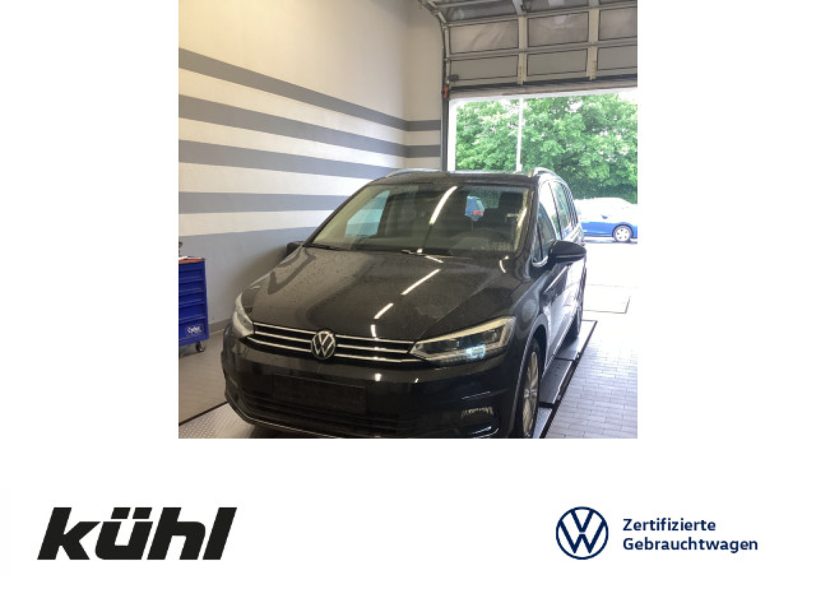 Touran 2.0 TDI DSG 7.Sitzer Highline Navi,AHK,Kamera,LM17